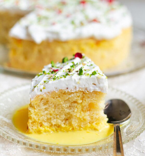 Pistachio with saffron Tres leches